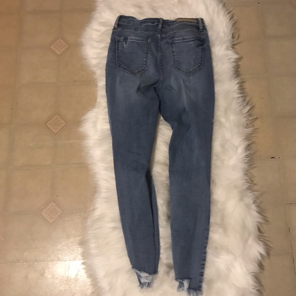 Cielo Jeans - Picture 2 of 4